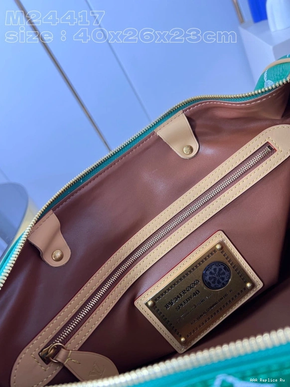 AAA Pruses Bags 40 Louis Vuitton SPEEDY 0810